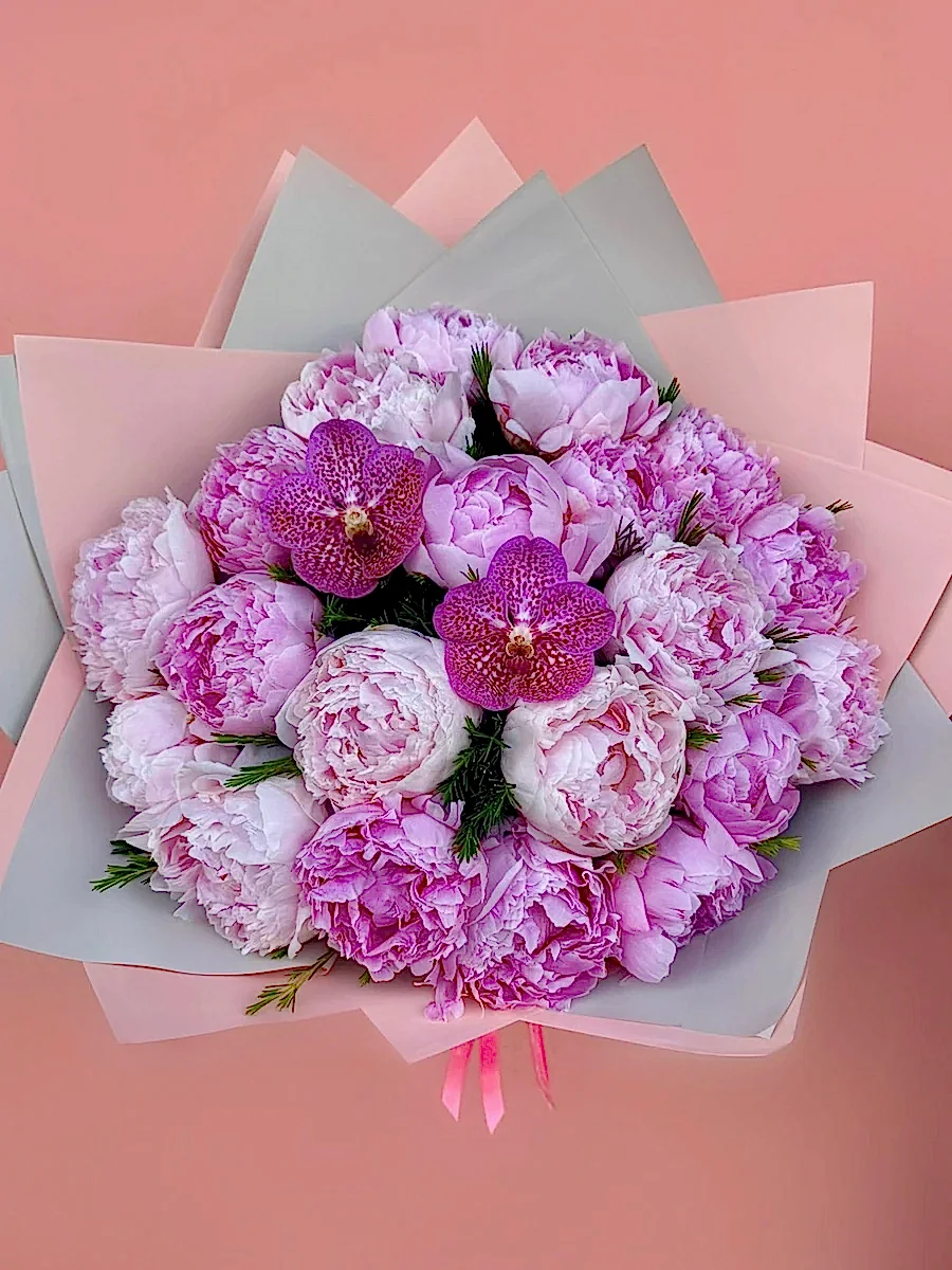 20’li Pembe Şakayık Buketi