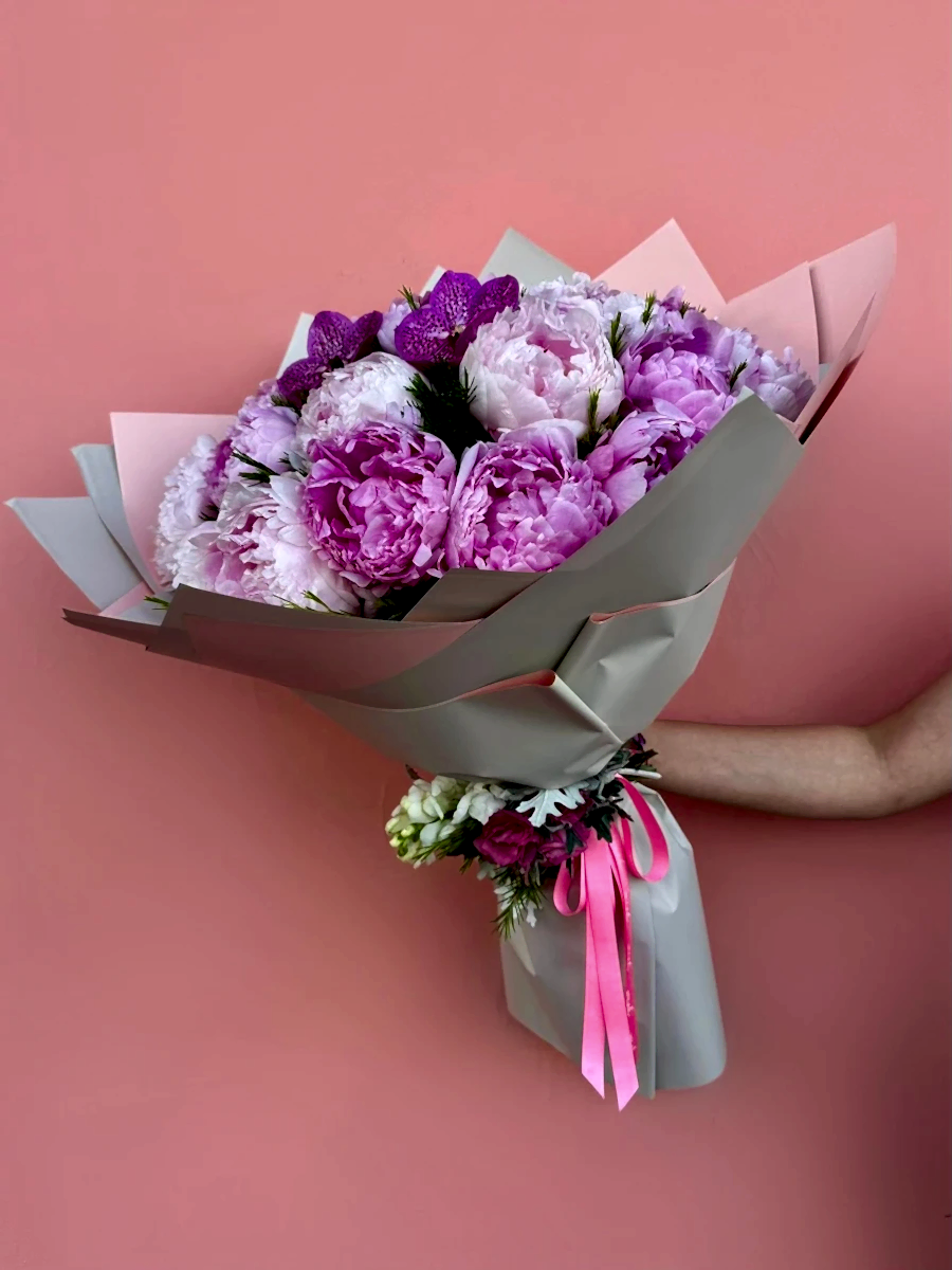 20’li Pembe Şakayık Buketi