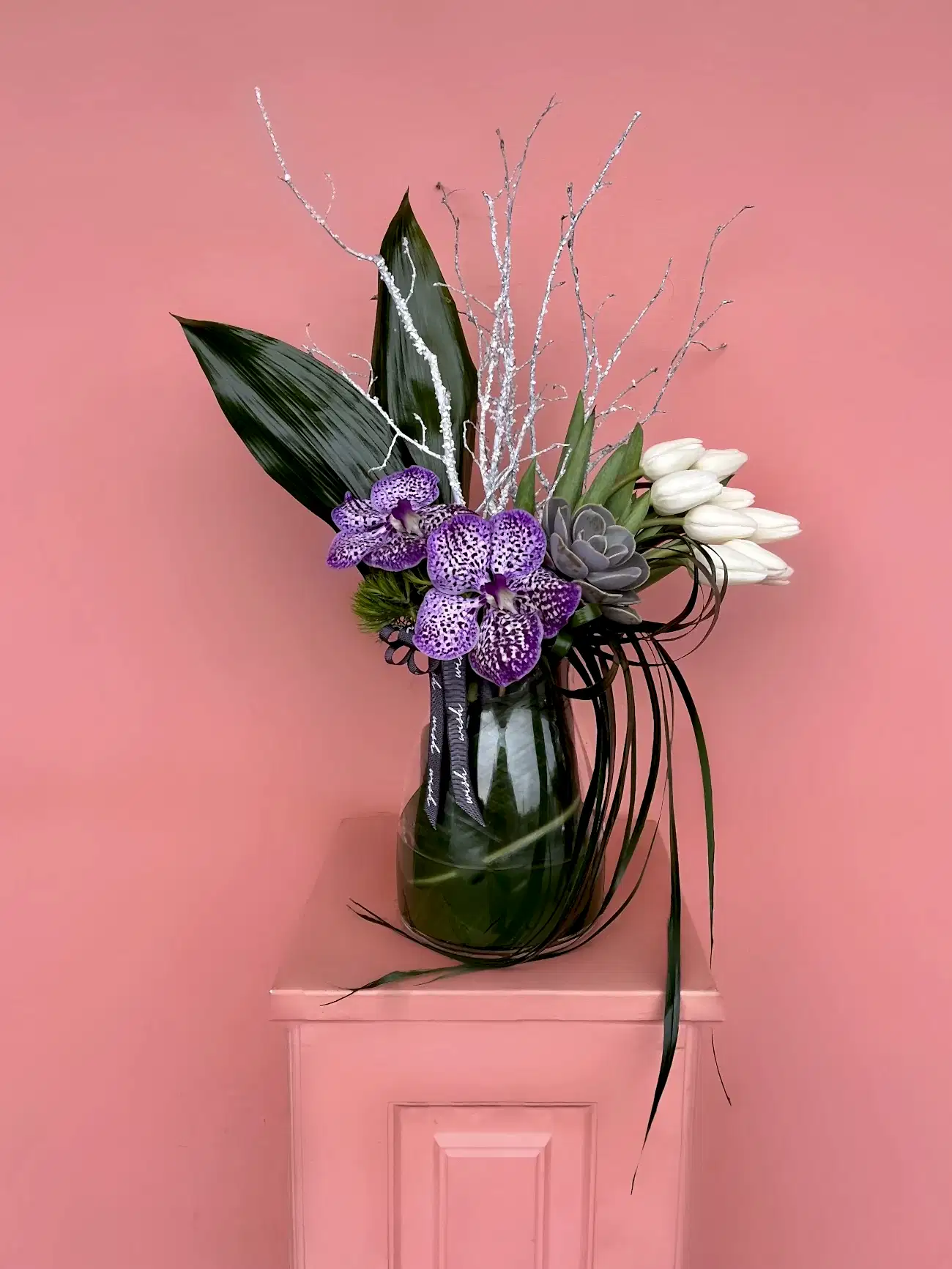 Vazoda Beyaz Laleler