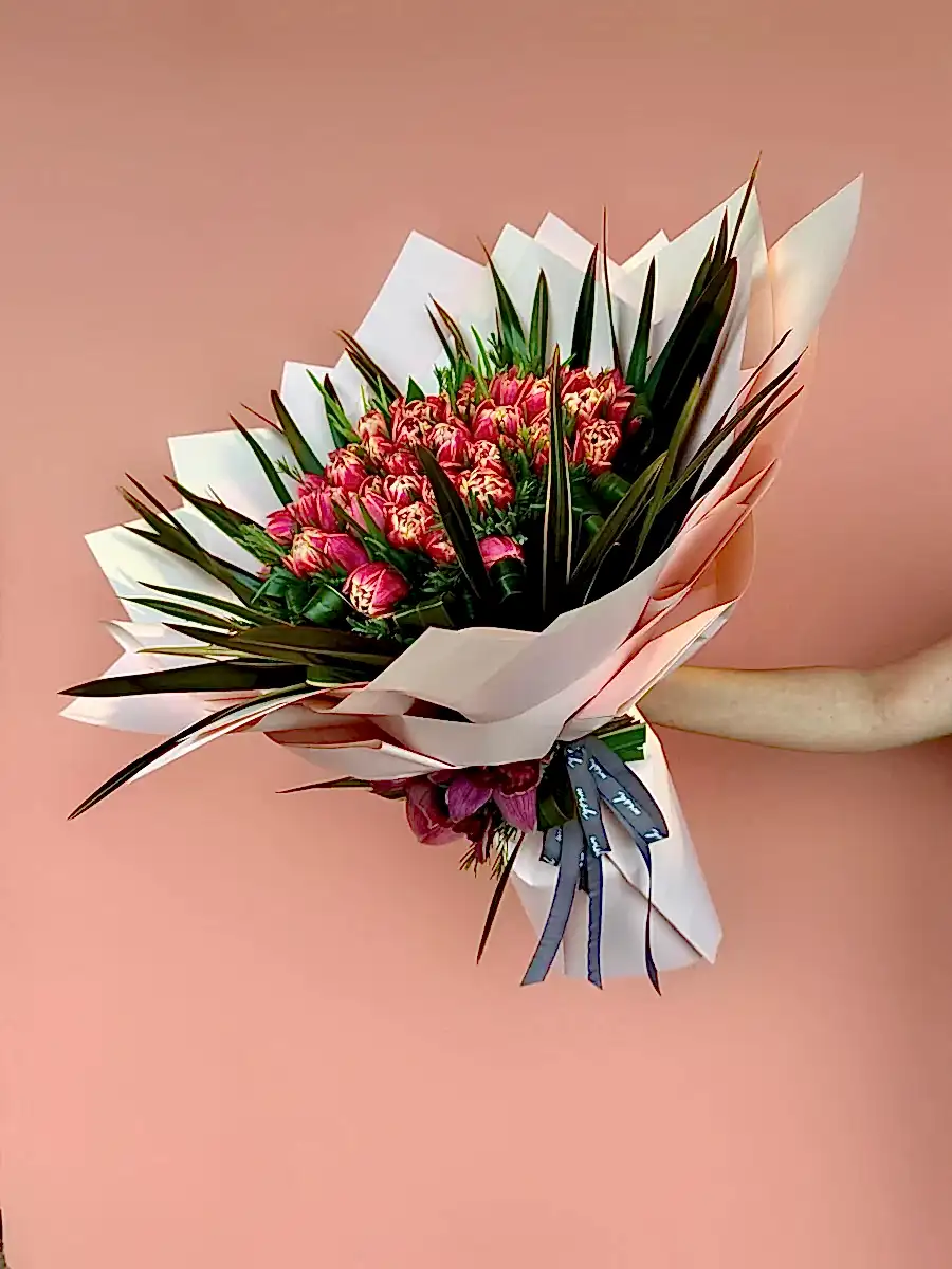 50’li Pembe Katmerli Lale Buketi