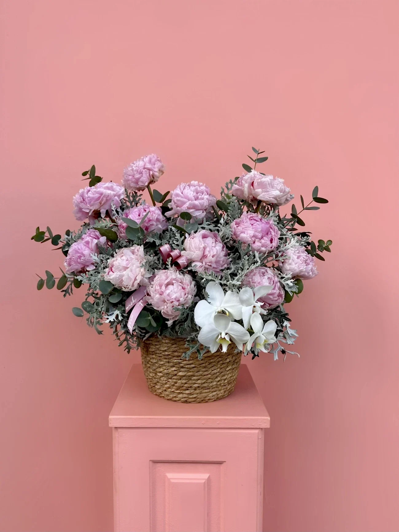 Sepette Pembe Şakayıklar