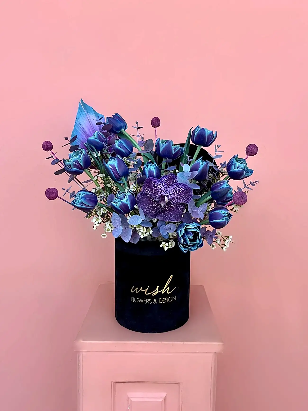 Siyah Kadife Kutuda Vip Blue Sky Laleler