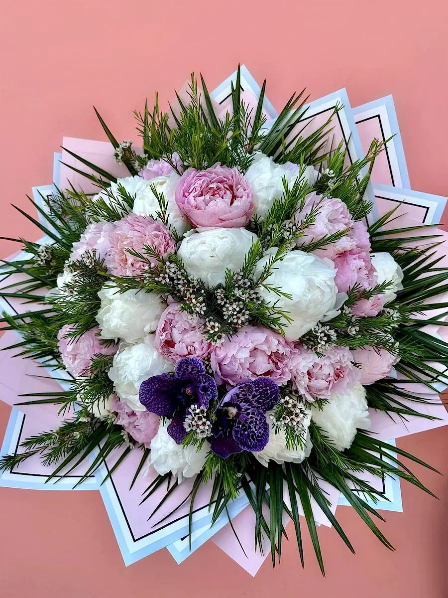 Beyaz & Pembe Şakayıklar