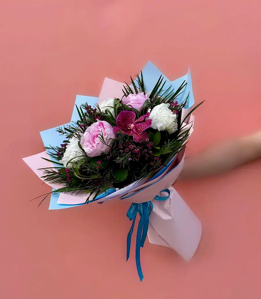 Beyaz & Pembe Şakayık Buketi