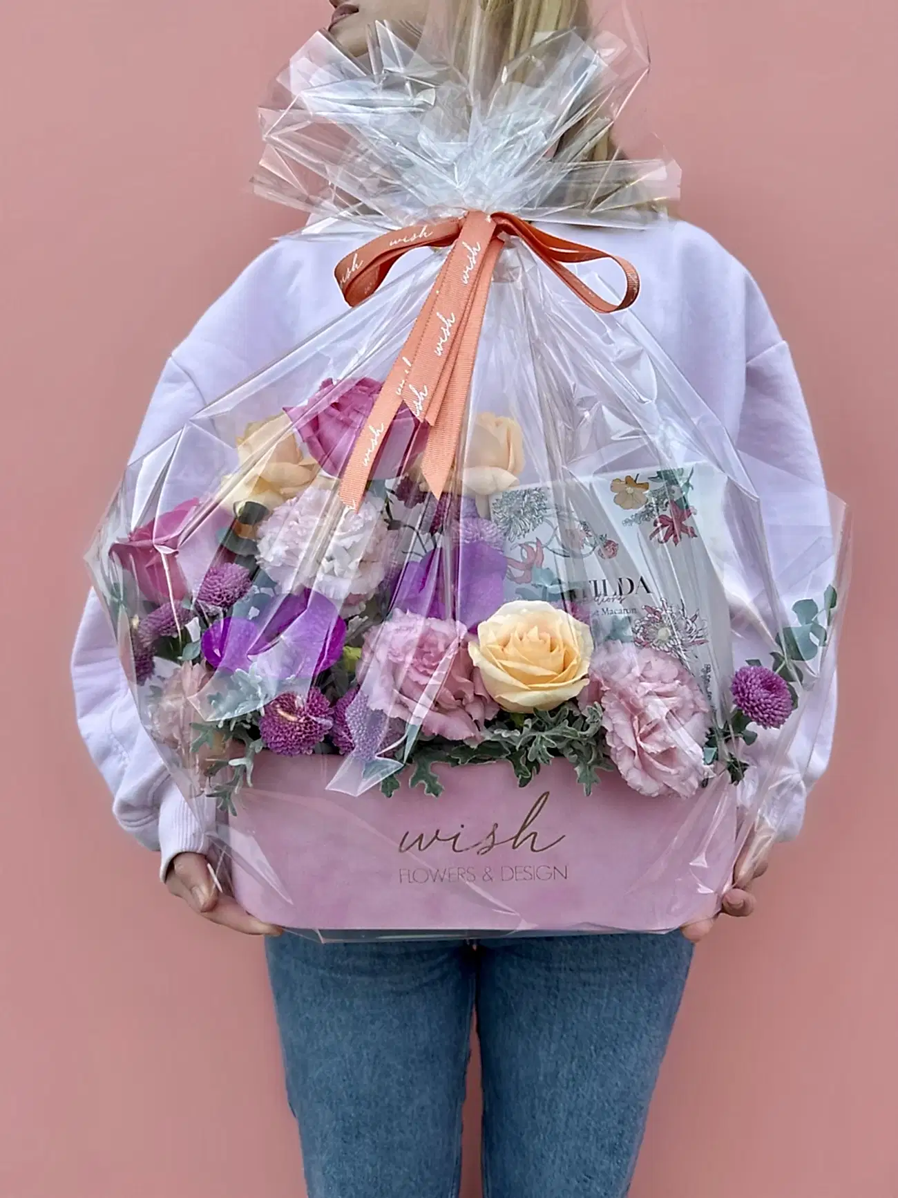 Pembe Kadife Kutuda Makaronlu Çiçek Bahçesi