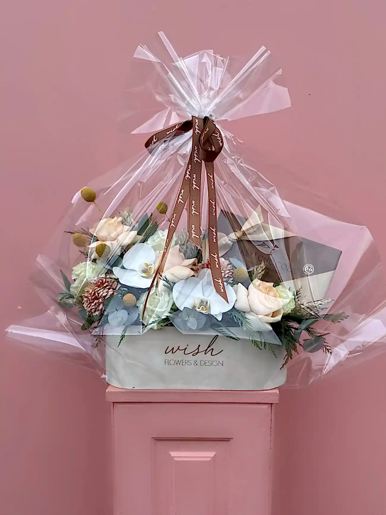 Krem Kadife Kutuda Çikolatalı Çiçek Bahçesi