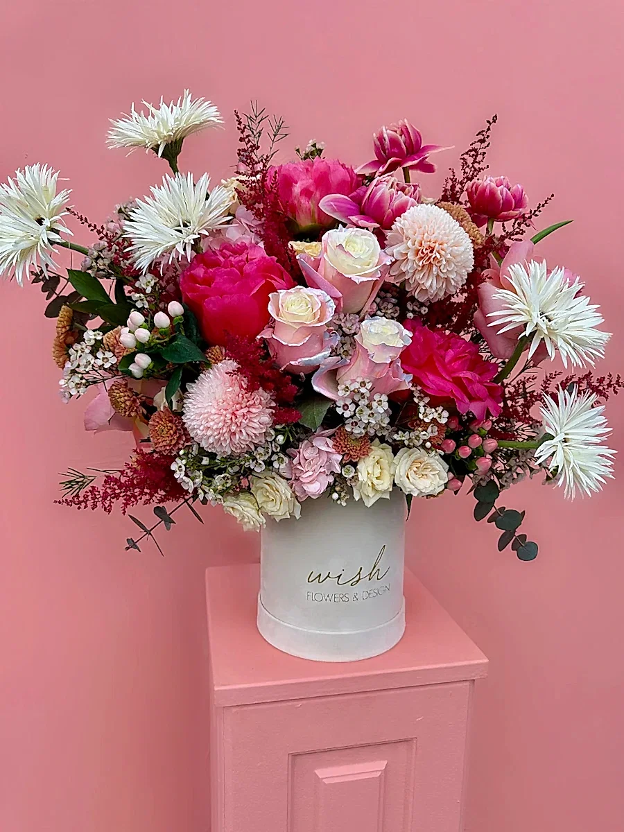 Krem Kadife Kutuda Blush Coral Lüks Aranjman