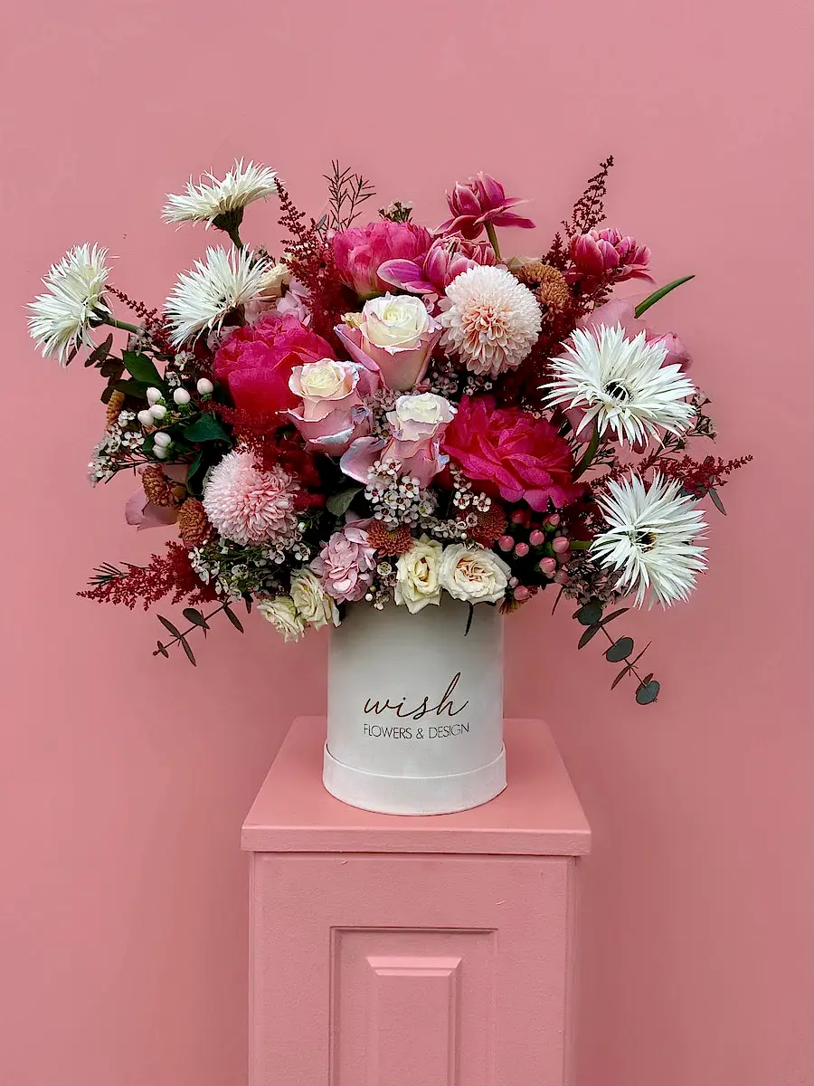 Krem Kadife Kutuda Blush Coral Lüks Aranjman