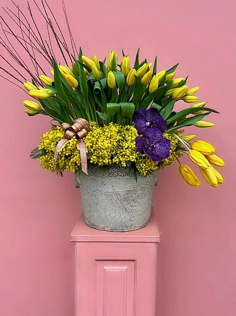 Lüks Sarı Lale Bahçesi Aranjmanı