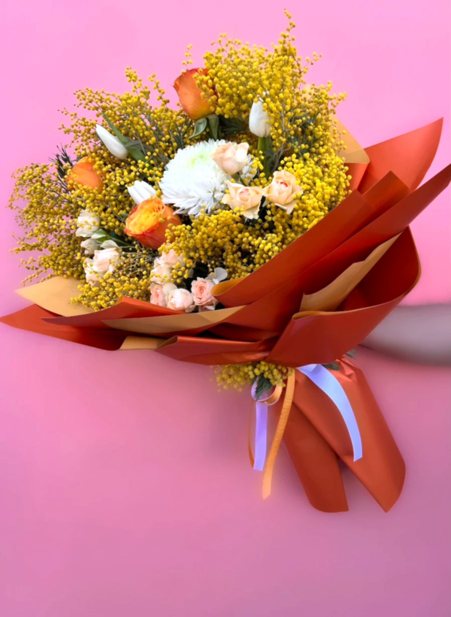 Mimosa Bloom Kadınlar Günü Buketi