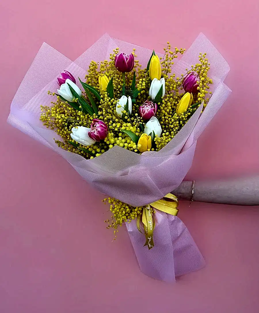 Mimoza Ve Laleler Karışık Kadınlar Günü Buketi