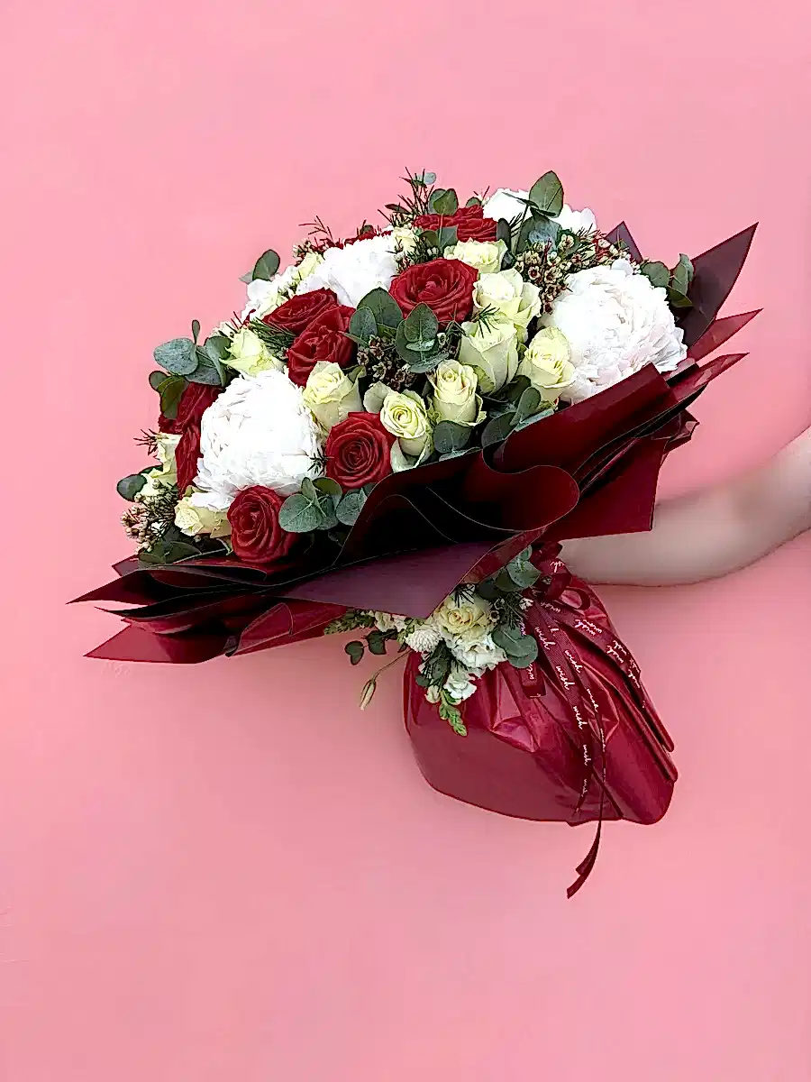 Şakayıklar & Güller Love Story Lüks Buket