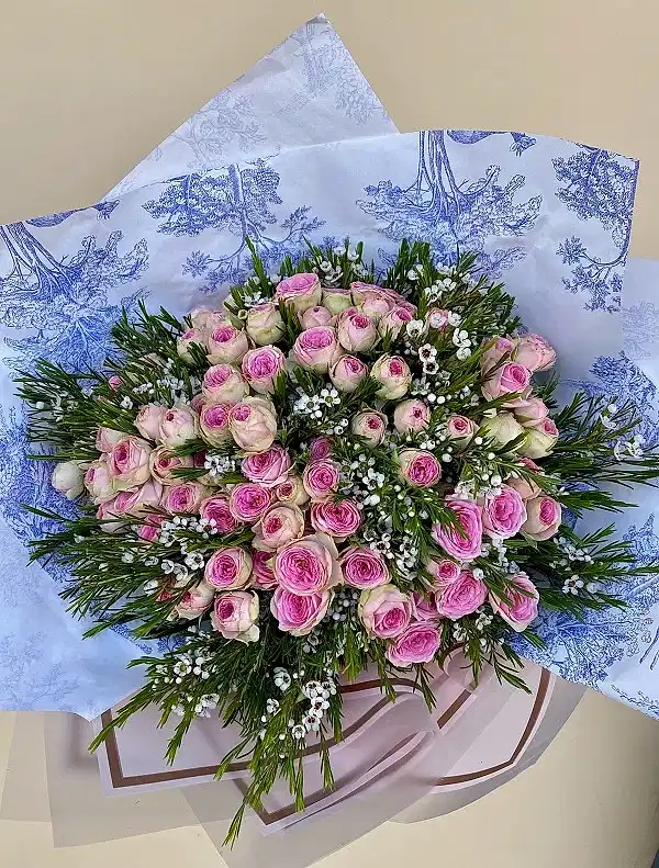 Valeria Özel Pembe Çardak Gül Buketi