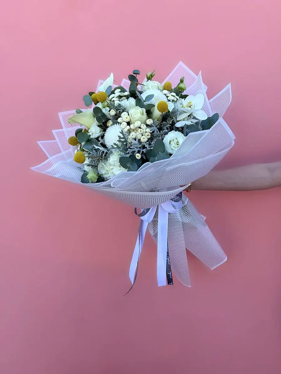 White Aura Karışık Buket